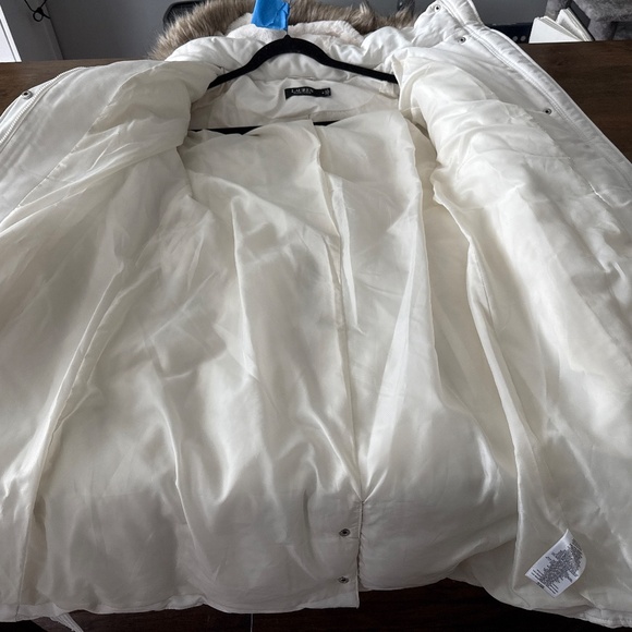 Lauren Ralph Lauren Women’s Long Puffer Coat – Size M – White - Picture 3 of 4